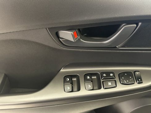 Used 2020 Hyundai Kona SE FWD image 13