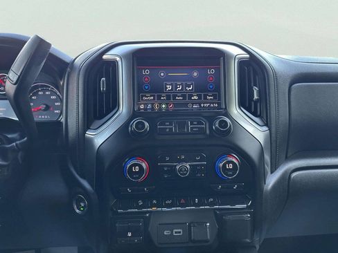 Used 2020 Chevrolet Silverado 1500 LT Trail Boss AWD/4WD image 31