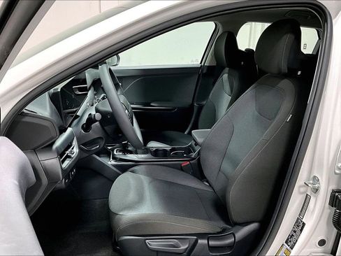 New 2025 Kia K4 LXS image 33