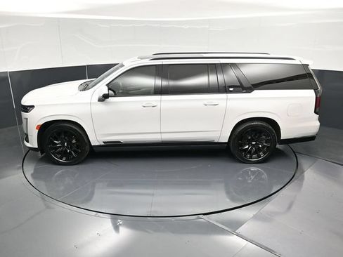 Used 2023 Cadillac Escalade ESV Sport Platinum w/ LPO, ONYX Package AWD/4WD image 61