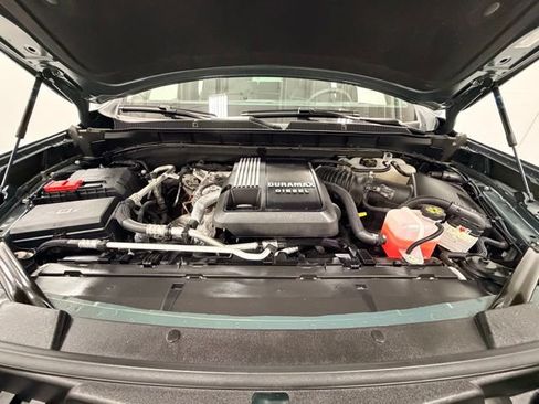 Certified 2025 Chevrolet Suburban RST w/ RST Capability Package AWD/4WD image 32