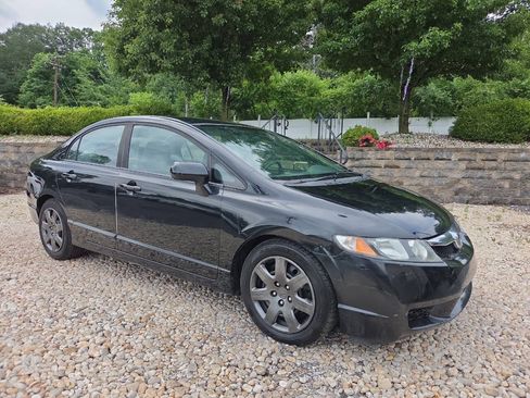 Used 2011 Honda Civic LX image 1