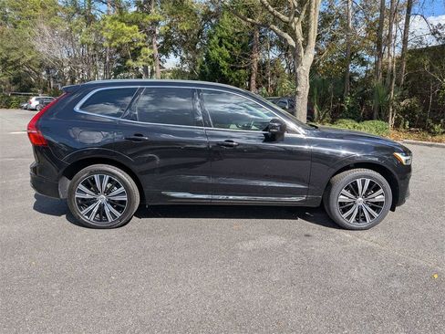 Certified 2023 Volvo XC60 B5 Ultimate w/ Climate Package image 3