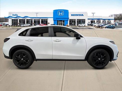 New 2026 Honda HR-V Sport image 2