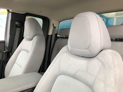 Certified 2021 Chevrolet Colorado W/T w/ Custom Special Edition image 17