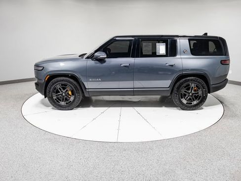 Used 2023 Rivian R1S Adventure image 34