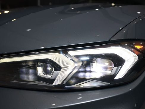 Used 2023 BMW 330e xDrive w/ Premium Package image 30