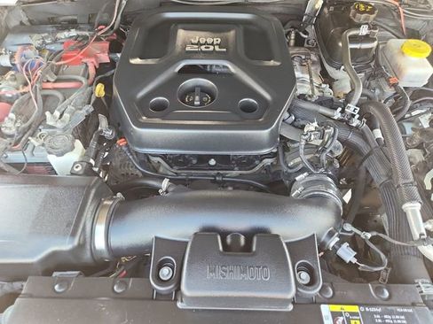 Used 2020 Jeep Wrangler Sport AWD/4WD image 27
