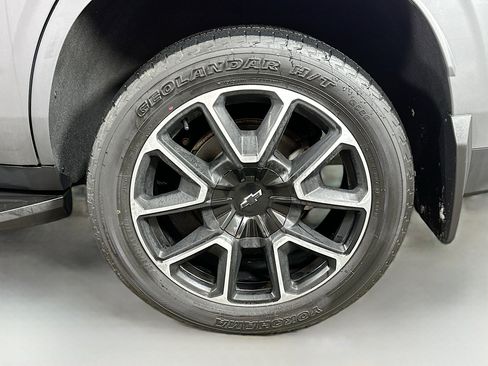Used 2021 Chevrolet Tahoe RST w/ Luxury Package image 31