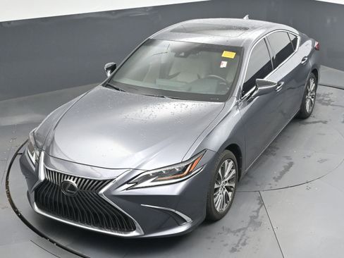 Used 2019 Lexus ES 350 Luxury w/ Accessory Package 2 image 31