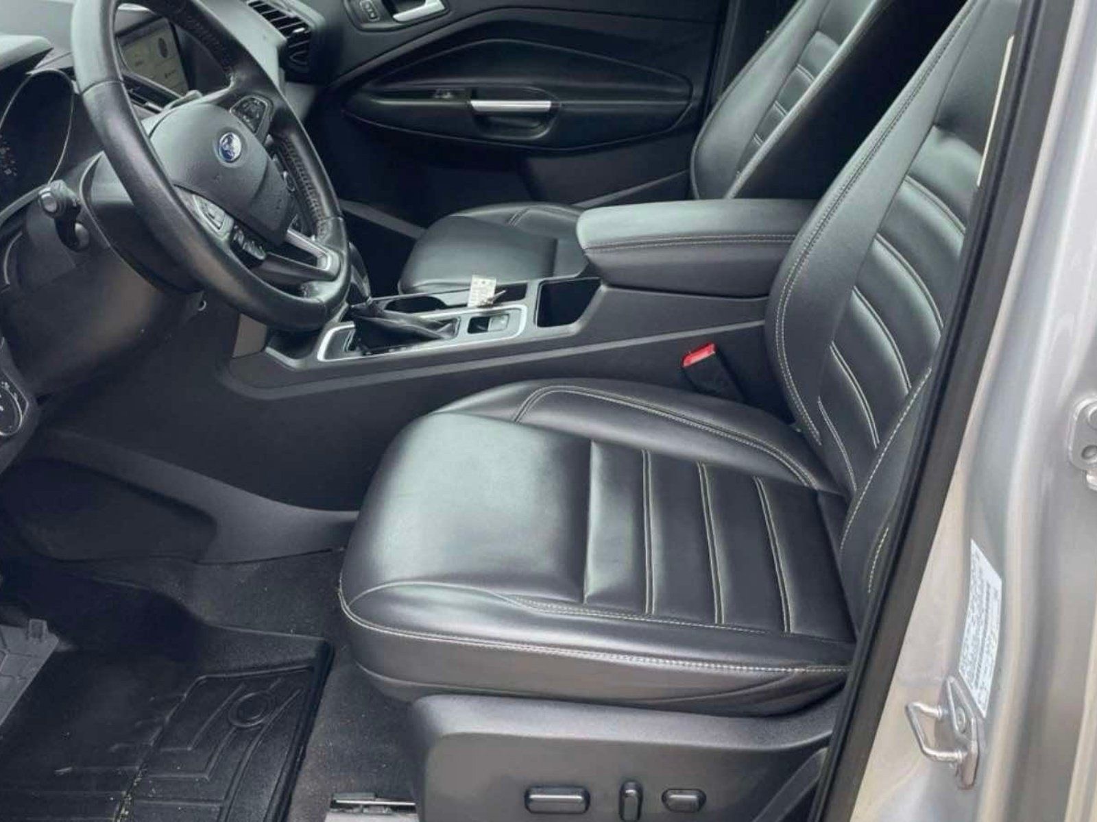 Used 2019 Ford Escape SEL AWD/4WD image 2