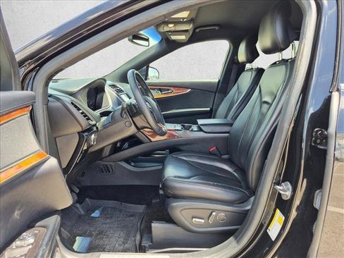 Used 2018 Lincoln MKX Select w/ Select Plus Package FWD image 16