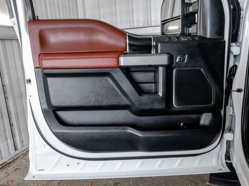 Used 2018 Ford F350 Platinum w/ Platinum Ultimate Package image 43