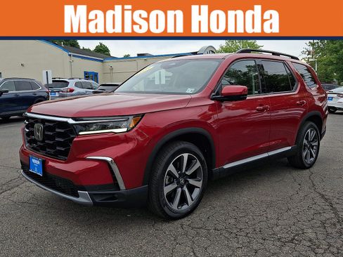 Used 2023 Honda Pilot Elite image 1