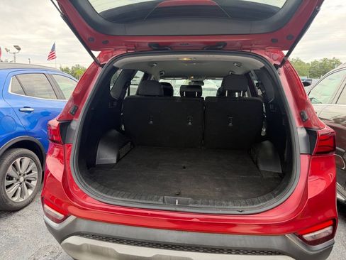 Used 2019 Hyundai Santa Fe SE FWD image 17