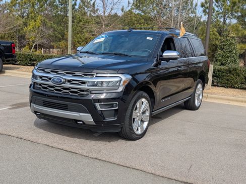 Certified 2024 Ford Expedition Platinum image 8