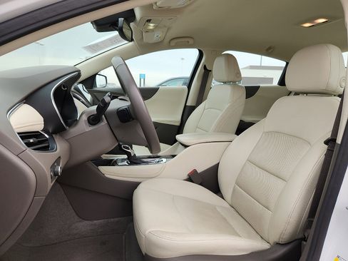 Used 2024 Chevrolet Malibu LT image 13