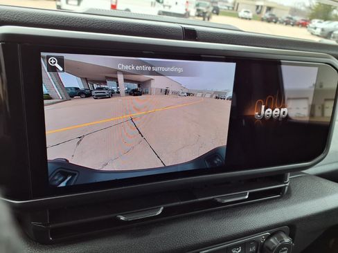 New 2026 Jeep Gladiator Sport AWD/4WD image 5