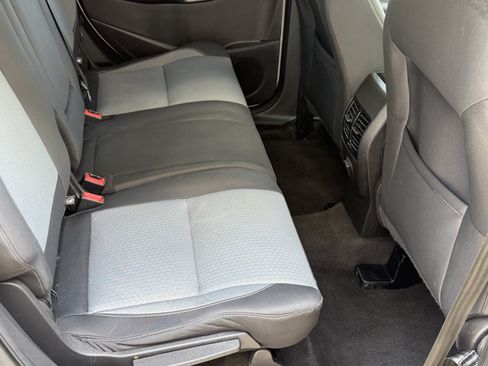Used 2017 Ford Escape SE FWD image 29