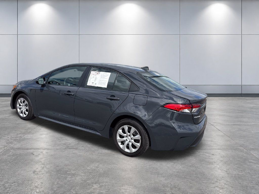 Used 2026 Toyota Corolla LE FWD image 3