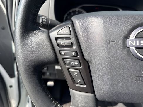 Used 2024 Nissan Frontier SV w/ SV Convenience Package image 14