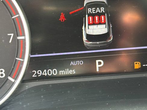 Used 2023 Nissan Rogue SV AWD/4WD image 9