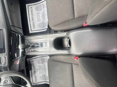 Used 2017 Honda HR-V EX image 15