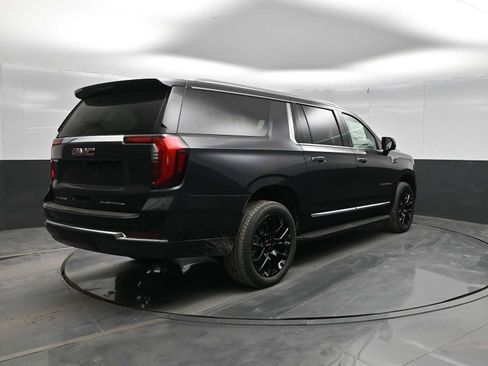 New 2026 GMC Yukon XL Elevation w/ Elevation Premium Package AWD/4WD image 7
