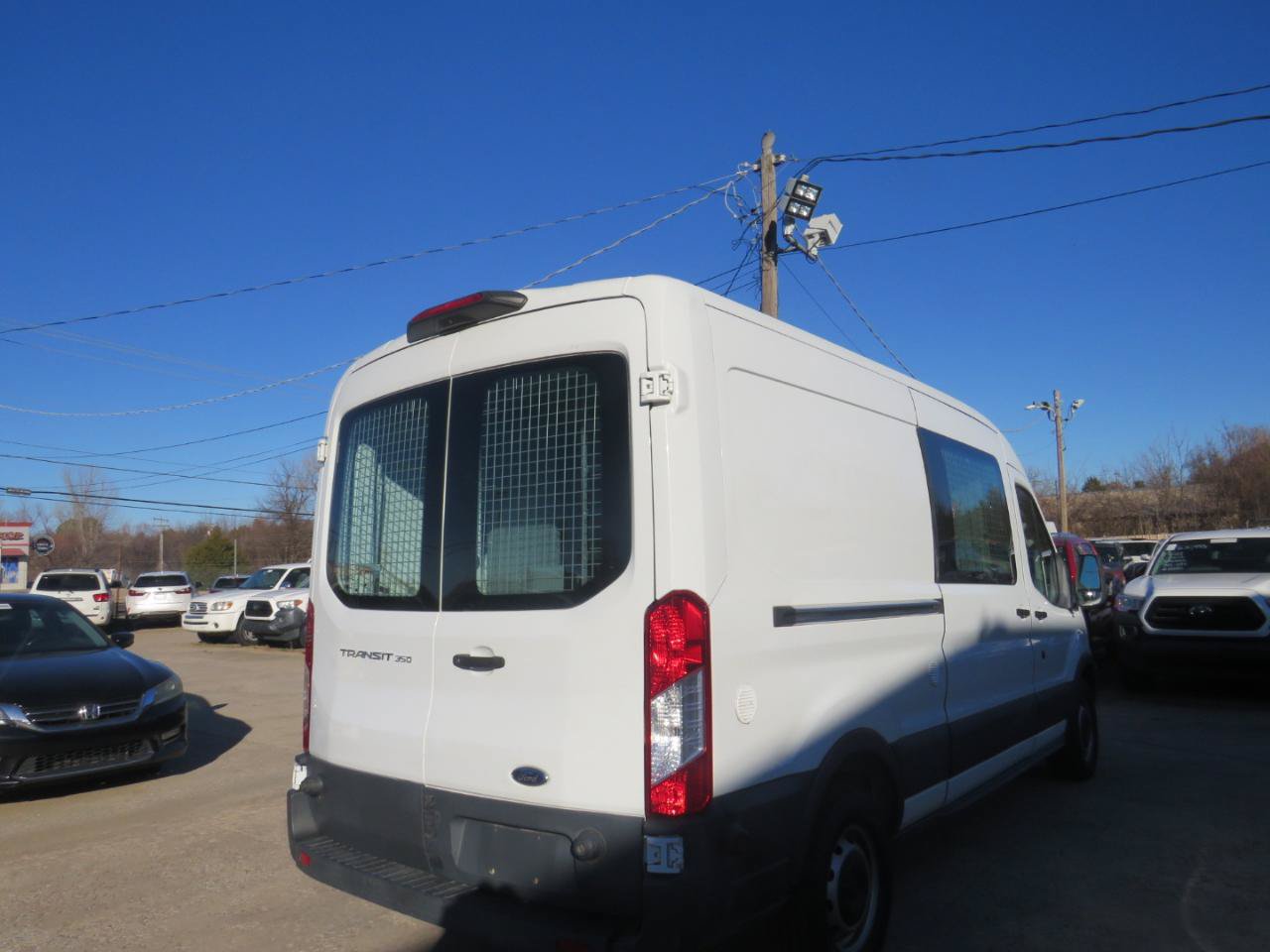 Used 2018 Ford Transit 350 148 Medium Roof RWD image 5