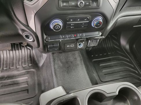 Used 2025 Chevrolet Silverado 2500 W/T w/ WT Convenience Package image 17