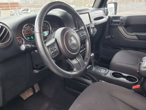 Used 2015 Jeep Wrangler Unlimited Sport w/ Connectivity Group image 15