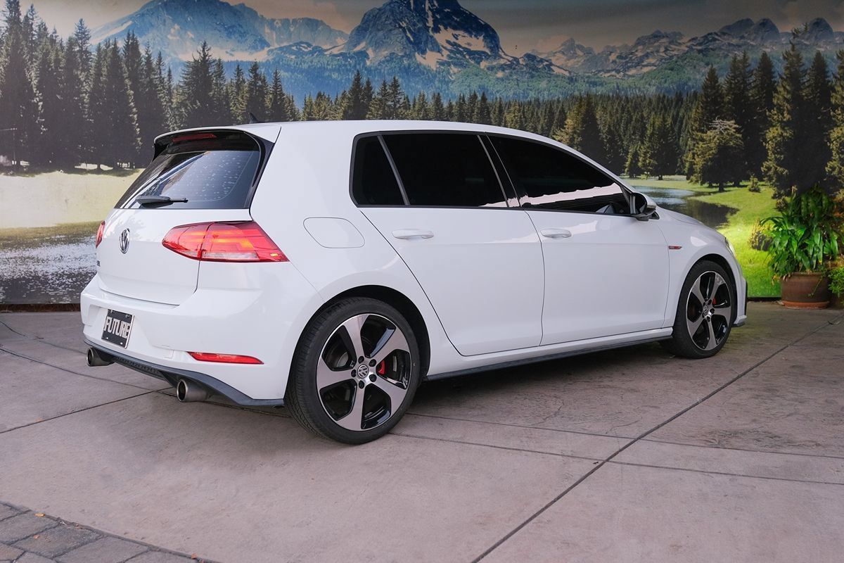 Used 2018 Volkswagen GTI S FWD image 5