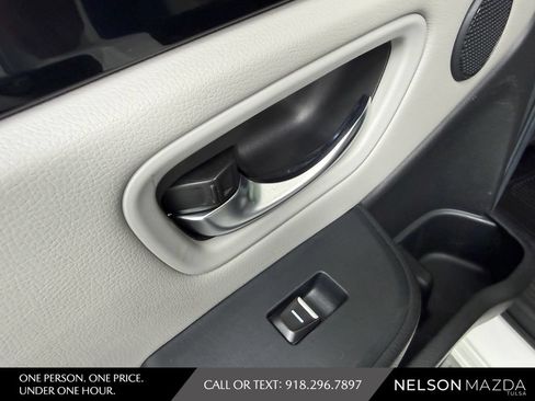 Used 2023 Honda Pilot Touring image 32