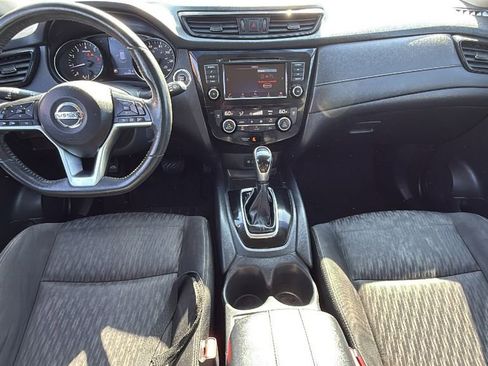 Used 2018 Nissan Rogue SV FWD image 27