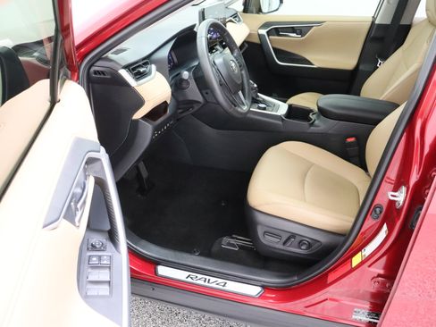 Used 2024 Toyota RAV4 Limited w/ Advanced Technology Package image 14