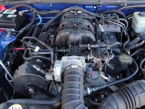 Used 2005 Ford Mustang Coupe image 21