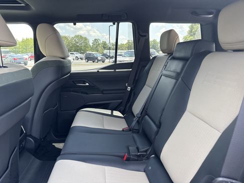 Used 2026 Lexus GX 550 AWD/4WD image 24