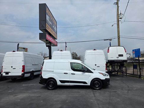 Used 2022 Ford Transit Connect XL FWD image 3