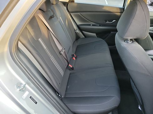 Certified 2022 Hyundai Elantra SEL w/ Convenience + Premium Package image 22