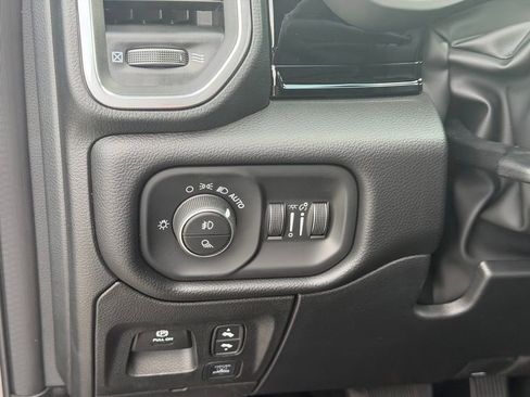 New 2026 RAM 1500 Laramie AWD/4WD image 15