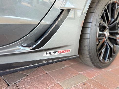 Used 2015 Chevrolet Corvette Z06 w/ 3LZ Preferred Equipment Group image 9