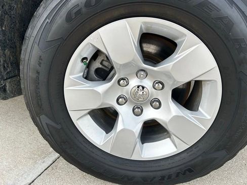 Used 2025 RAM 1500 Big Horn image 30