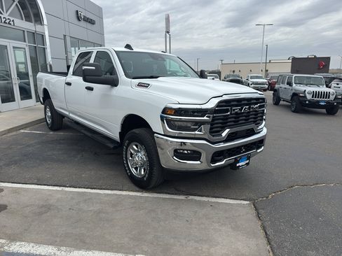 New 2026 RAM 2500 Tradesman AWD/4WD image 7