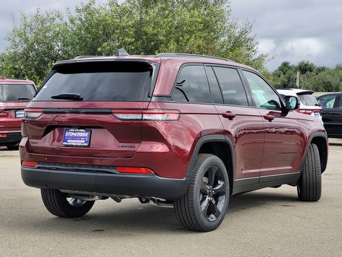 New 2025 Jeep Grand Cherokee Limited w/ Black Appearance Package image 3