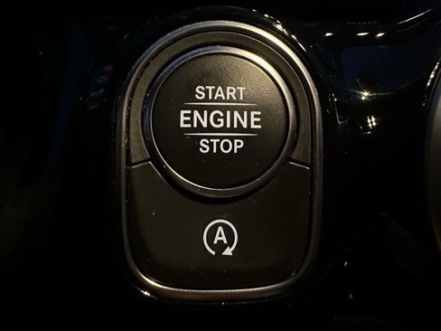 Certified 2021 Mercedes-Benz GLA 250 4MATIC image 24