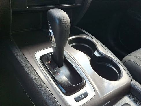 Used 2017 Honda Ridgeline RTS image 11