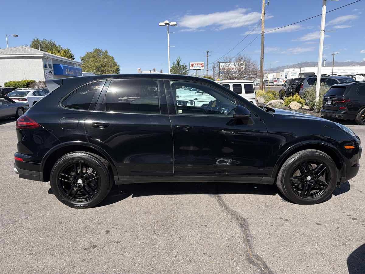 Used 2018 Porsche Cayenne Platinum Edition AWD/4WD image 6
