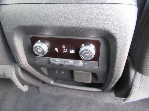 Used 2025 GMC Acadia Elevation image 16