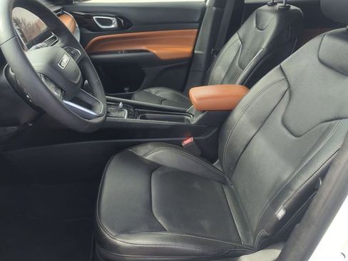 Used 2025 Jeep Compass Limited w/ Elite Group image 11