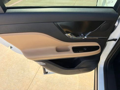 Used 2023 Lincoln Corsair Reserve w/ Jet Appearance Package FWD image 14